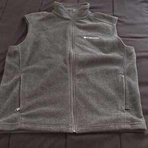 Columbia Charcoal Gray Fleece Vest